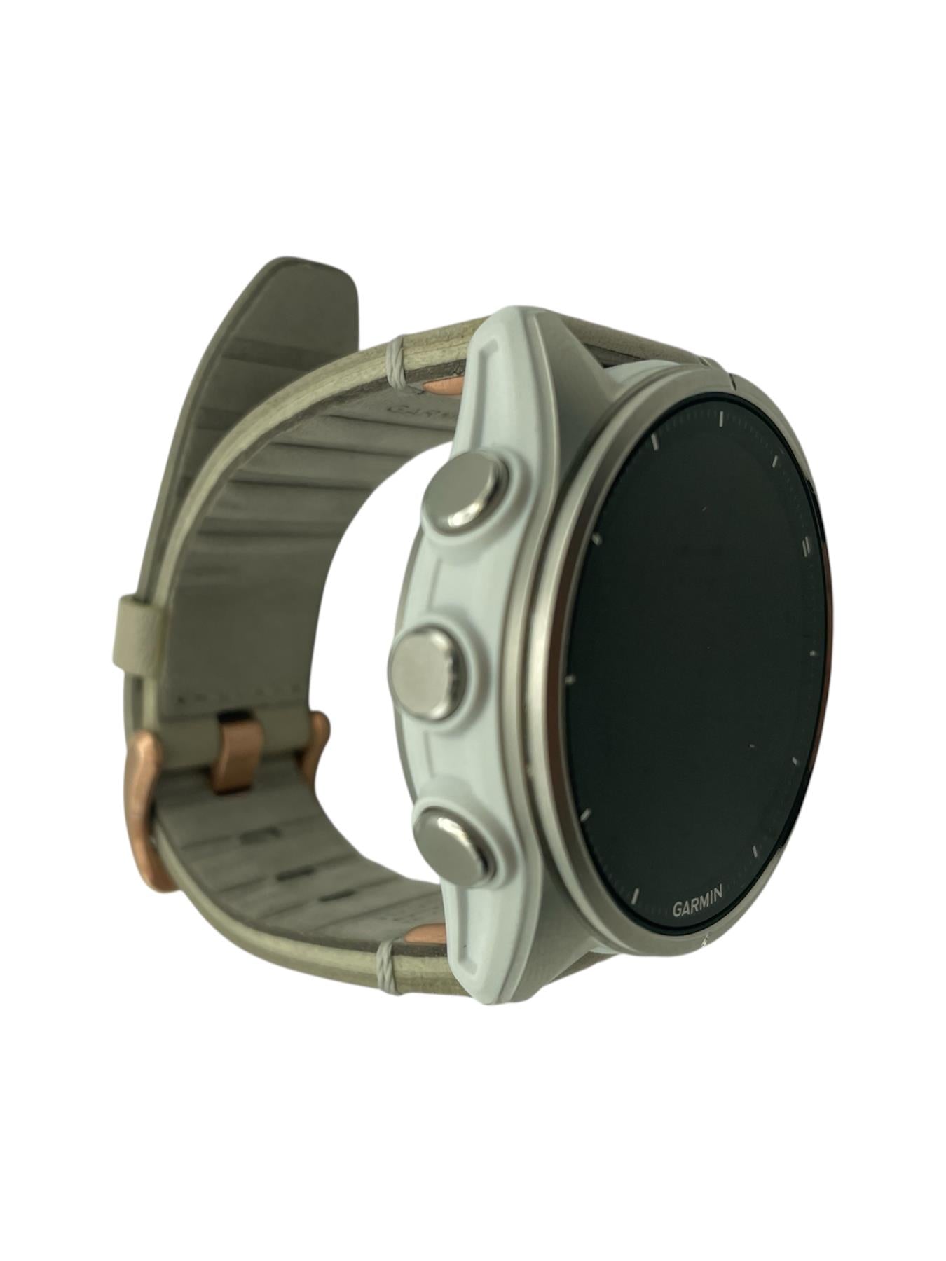 Garmin Fenix 8 AMOLED 43mm GPS HRM Silver Bluetooth Smartwatch A