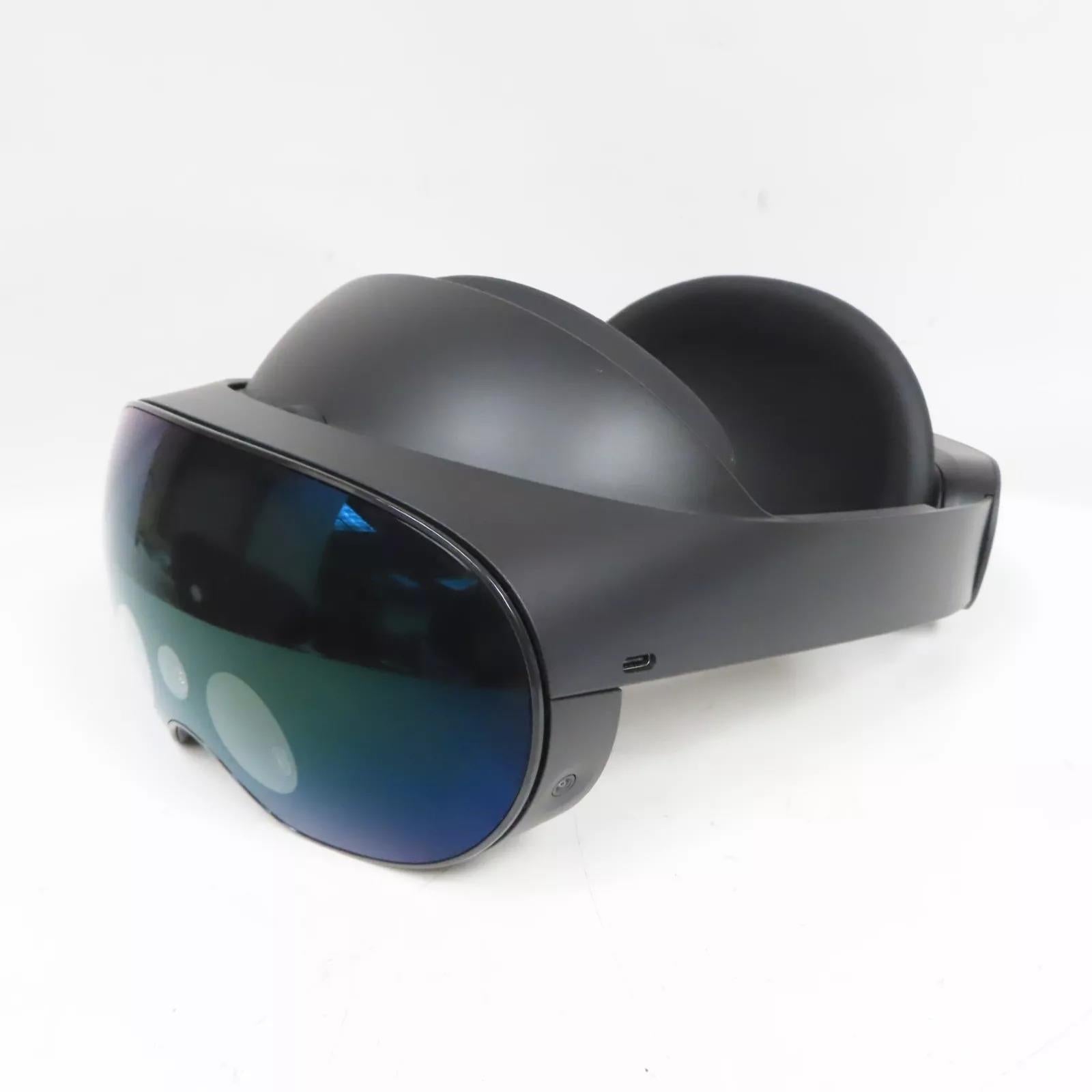Meta Quest Pro VR Headset With Controllers 256GB Black Virtual Reality Console